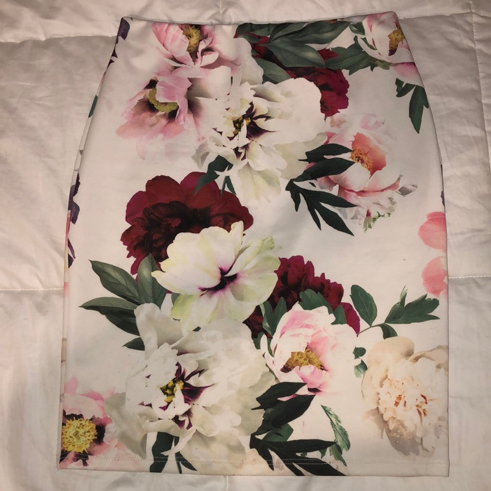 Windsor Floral Pencil Skirt